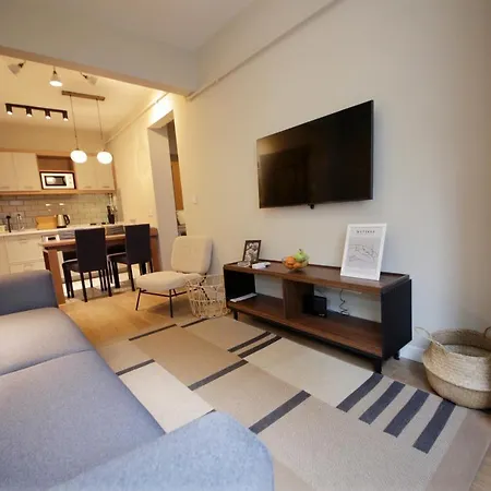 New Modern Flat- By Taksim Square Guest house *